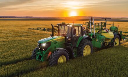 John Deere sigue liderando el mercado de alta potencia y acelera la innovación en cultivos de alto valor